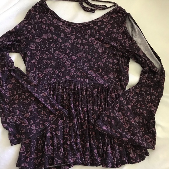 🦅AEO🦅Soft & Sexy Cold Shoulder Blouse - Picture 2 of 5